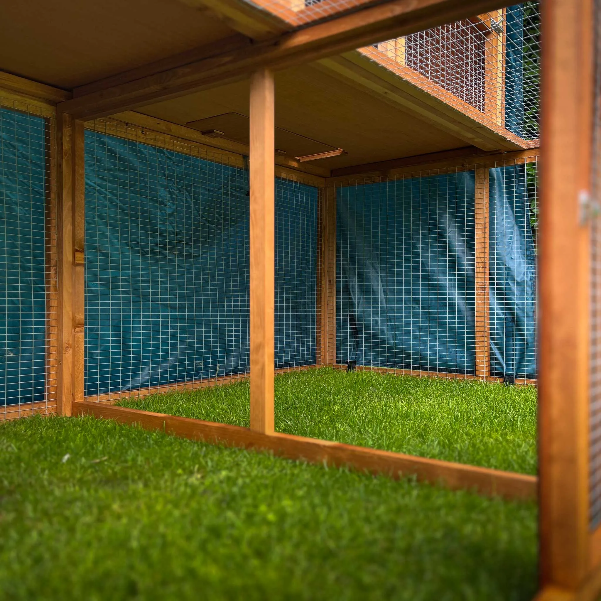 4ft Kendal Guinea Pig Hutch and Run Cover | Protect Your Hutch From The Weather With Day Dry™ Rain Covers