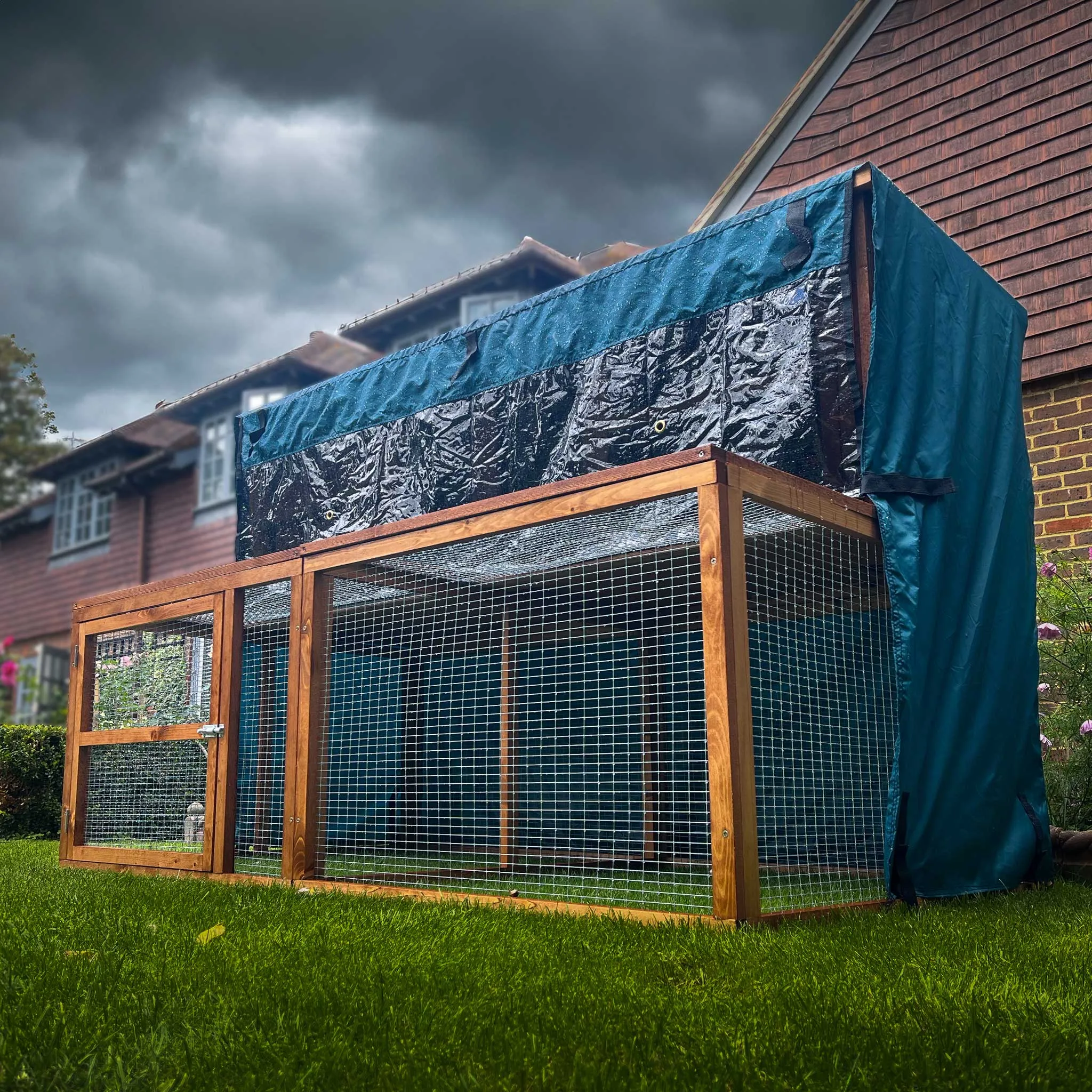 5ft Kendal Guinea Pig Hutch and Run Cover | Protect Your Hutch From The Weather With Day Dry™ Rain Covers