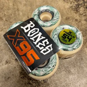 BONES MONEY BUNNY X-FORMULA V6 WIDECUT (95A/54MM)